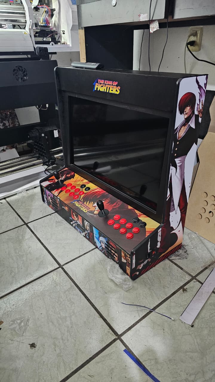 Wallcade 2026 32" | 21.5"