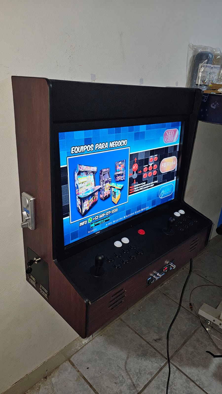 Wallcade 2026 32" | 21.5"